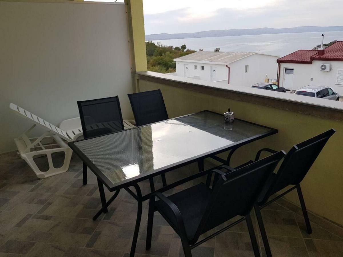 Apartmani Verica Karlobag Exterior photo